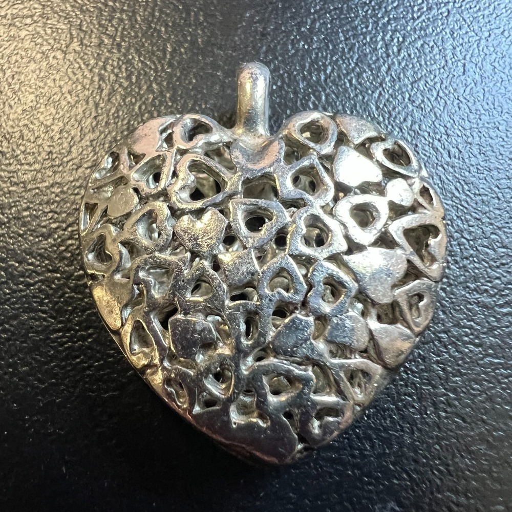 Vintage‎ Romantic Silvertone Textured Filigree Heart Pendant Boho Artisan Retro